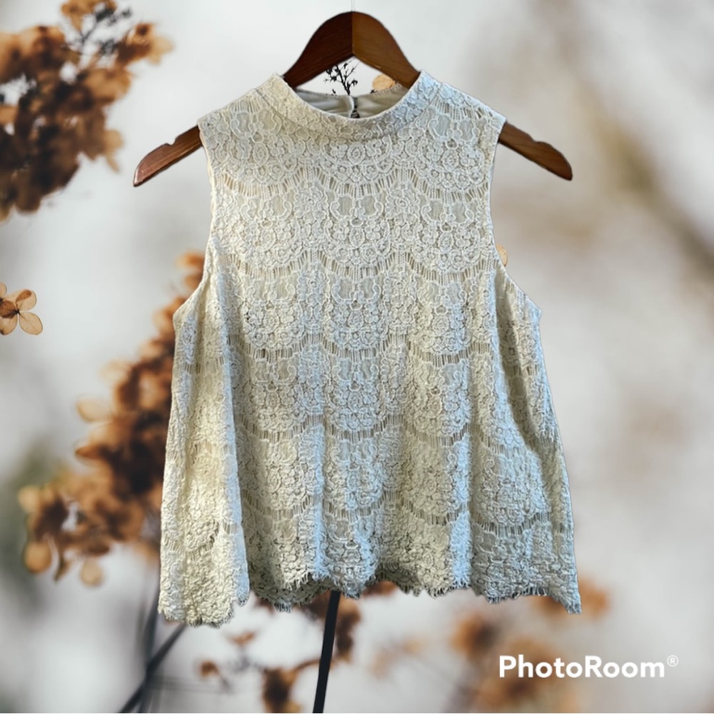 Forever 21 cream lace tank